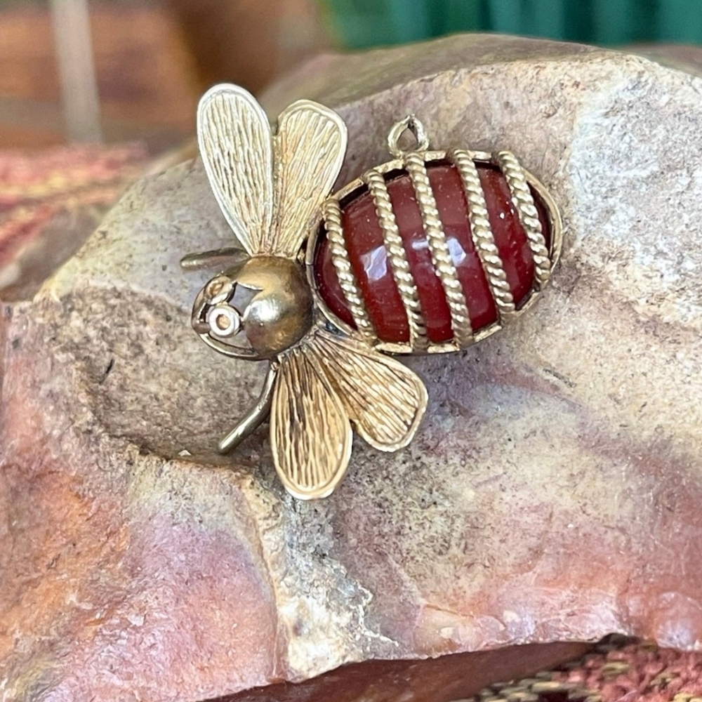 Vintage 9K Yellow Gold  Carnelian Bumble Bee Pendant